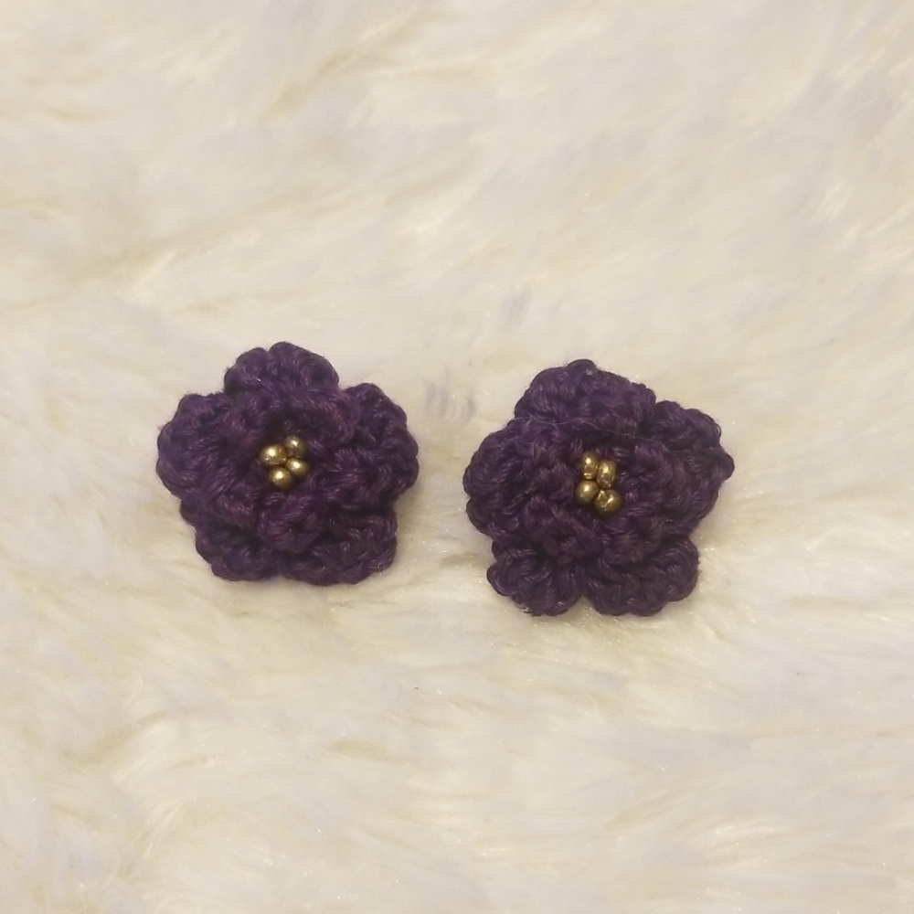 VINTAGE gold and purple yarn flower earrings